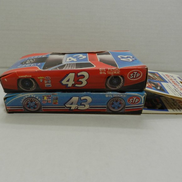Traks 20 Years of Richard Petty Collectable Race Cards 50 Card Set New - Picture 3 of 6